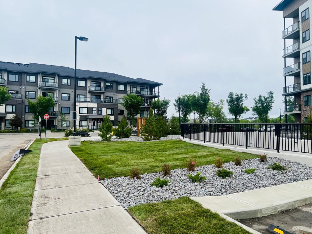 Dimensional Flagstone Patio